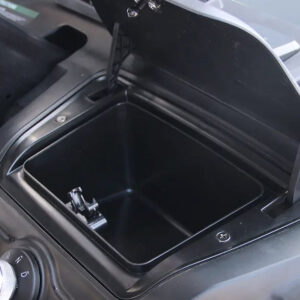 D5-STORAGE-COMPARTMENT-5.jpg