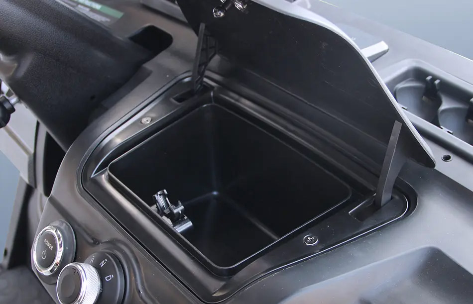 D5-STORAGE-COMPARTMENT-5.jpg